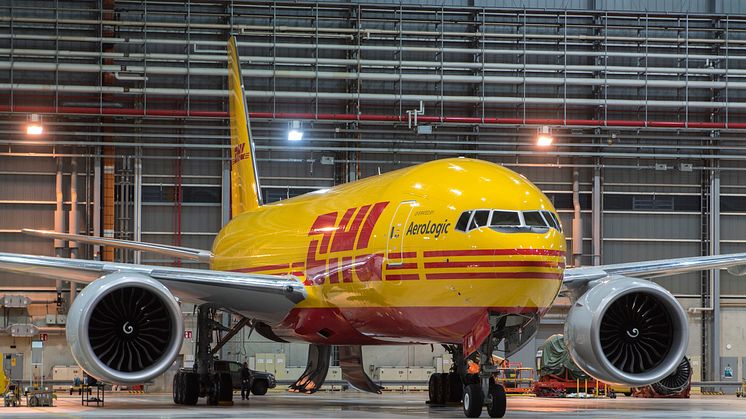 Den internationale handel med varer er steget til 10% over niveauet fra før Covid-19-pandemien. Her ses et af DHL's mange fly, der fragt forsendelser over alt i verden.