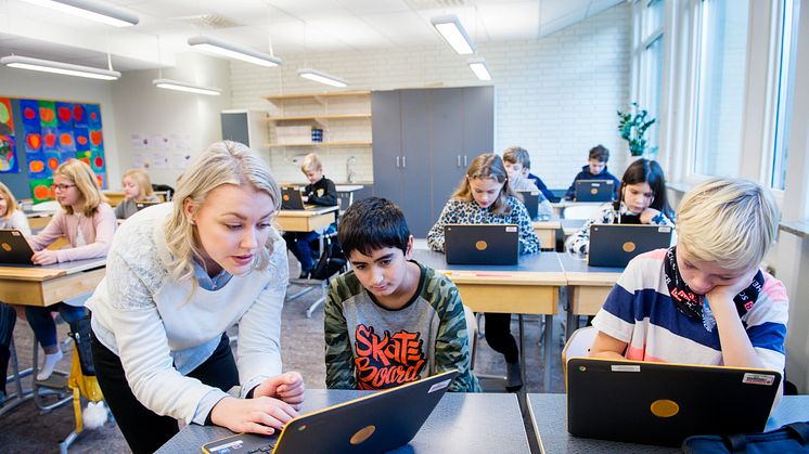 Arbetsintegrerad lärarutbildning kombinerar arbete och studier