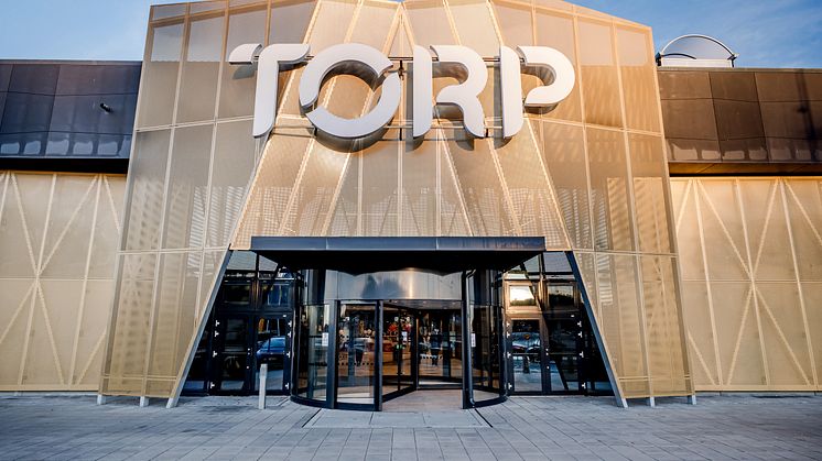 Under projekttiden har kundentréer till Torp Köpcenter kunnat vara öppna i större utsträckning än vad man utgick från i start av projektet. Fotograf: Sebastian Lamotte