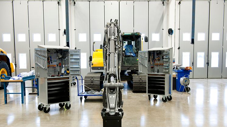 Volvo EC160D L - första maskin ur nya utrustningsverkstaden i Eskilstuna