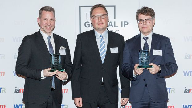 Tobias Kempas, Richard Wessman och Håkan Borgenhäll vid Global IP Awards