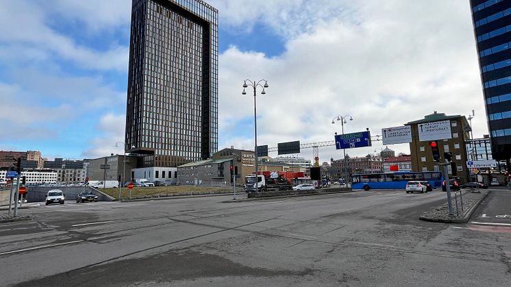 Trafiken till och från Götatunneln vid Järntorget leds om efter att både av- och påfarten vid Järntorgsmotet stängs.