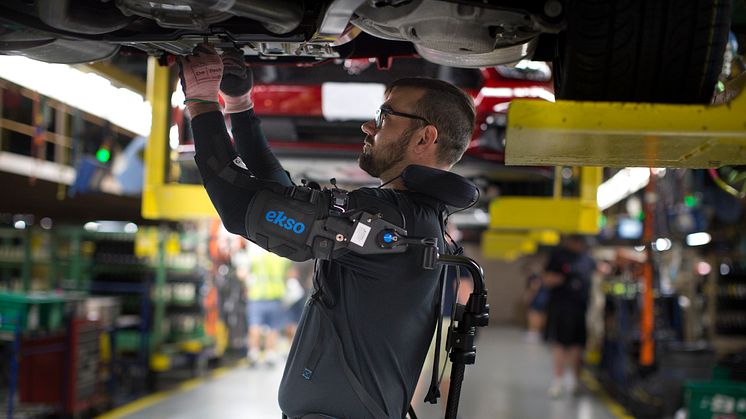 Eksoskeleton technológia a Ford michigani gyárában