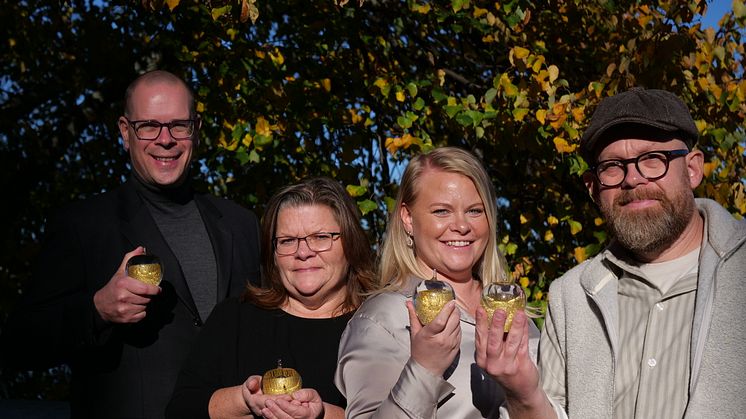 Årets Guldäpplepristagare: Anders Enström, Skapa i Huddinge, Pernilla Andersson, Eksjö gymnasium, Ellinor Hallerström representerar IKT-nätverket förskolan, Södertälje, Martin Howe, Paradisskolan i Borlänge.