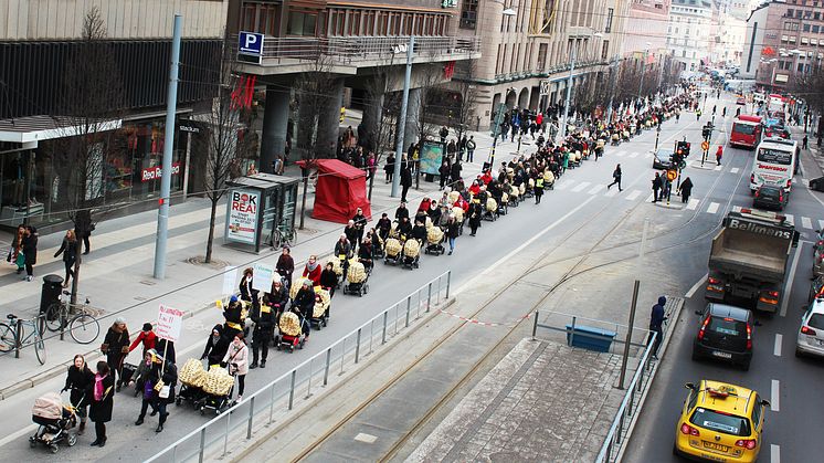 Barnvagnsmarschen i Stockholm mot mödradödlighet