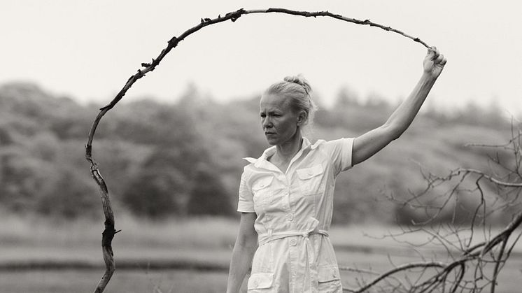 I Mitt dansande liv får vi ta del av Helena Franzéns 30 år som verksam koreograf. Här blandas utdrag ur verk med skrifter, musik och fotografier. Foto: Håkan Jelk