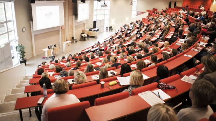 Barn som upplevt våld i fokus vid stor konferens på Högskolan Väst