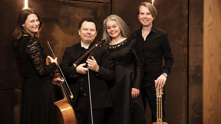 Maria Keohane, sopran, Fredrik From, violin, Judith-Maria Blomsterberg, cello och Fredrik Bock, ärkeluta bildar ensemblen Scania Consort.