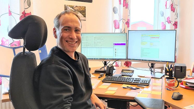 Träffa Peter Olin som efter 31 år som elmontör valt att bli projektledare på Skånska Energi.
