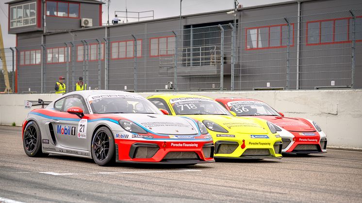 Succé direkt för Porsche Sprint Challenge Scandinavia! Ny officiell instegsklass från Porsche Motorsport i skandinavisk racing med fabriksbyggda racerbilar och professionell organisation. Serien har fått ett enormt gensvar från förare och team inför 