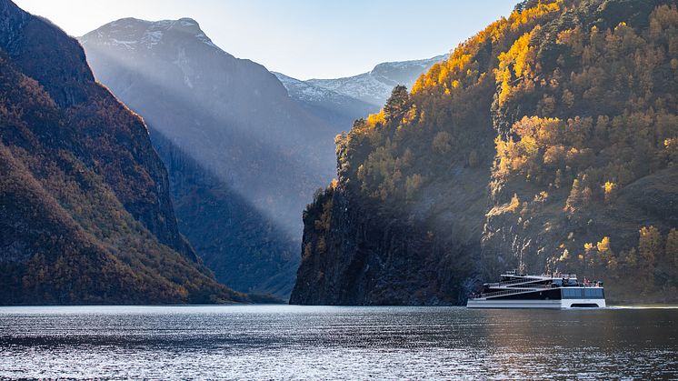 I haust kan du få ein smak av både Sognefjorden og Italia på Nærøyfjorden