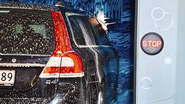 ​20 biler i timen: Q8 i Lystrup gør køen kortere til bæredygtig bilvask