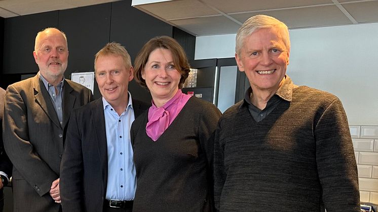 Bilde fra venstre: Dag Bøhler, Karl Otto Jansen, Linda Hårvik og Wilhelm Berner-Nielsen (kreditering: Anne Guri Grimsby, Arkitema).