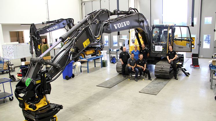 100:e maskinen har rullat ut från Swecons utrustningsverkstad i Eskilstuna