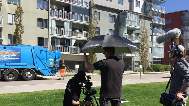 Filminspelning i maj av "Sopbilen - en dag med farbror Bengt del 2". Premiärvisningen är 20 juni kl 9 i Återvinnarhuset, Västerås.