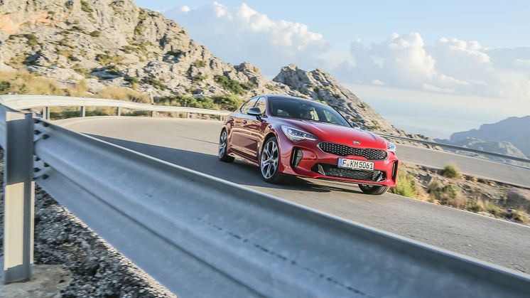 Kia Stinger_138