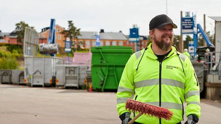 Karlstads återvinningscentraler får ändrade öppettider från 1 februari 2021. Från samma datum införs ett inpasseringssystem som debiterar företag som inte gör rätt för sig 1 500 kronor per besök.