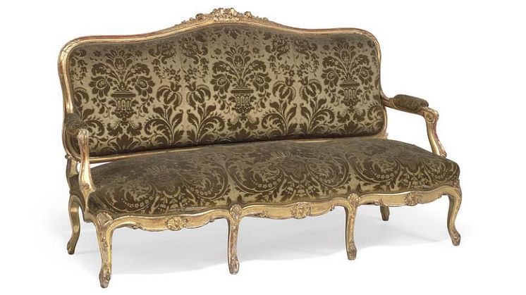 Kongelig sofa fra Bernstoff Slot.jpg