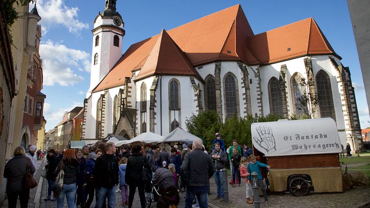 "Torgau leuchtet" - buntes Treiben vor der Stadtkirche 