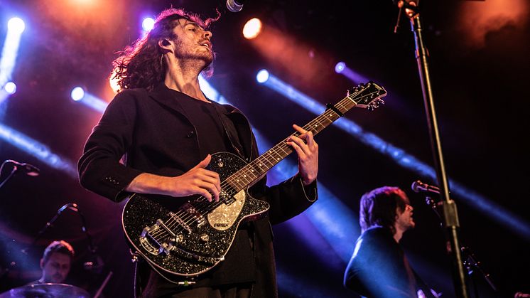 HOZIER TILBAKE TIL SENTRUM SCENE!