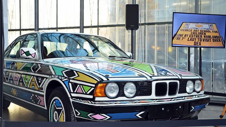 BMW Art Car Nr 12 von Esther Mahlangu