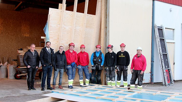 Anderas Markstedt, Jonas Wallin, Henrik Eriksson, Andrée Persson, William Forsberg, Isak Myrestam, Sebastian Thelin, Hampus Öström och Lars Eriksson. Foto: Helene Markström