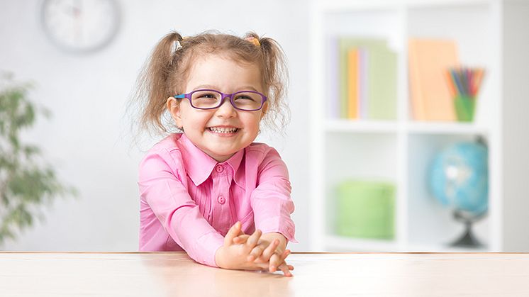 So bringen Sie Ihr Kleinkind zur Brille