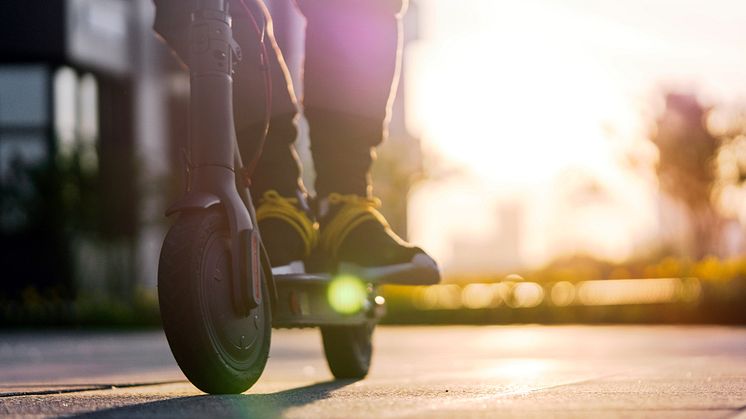 På torsdag klockan 12-18 pratar vi elsparkcykel och trafiksäkerhet på Stora torget. Bild: Shutterstock.com