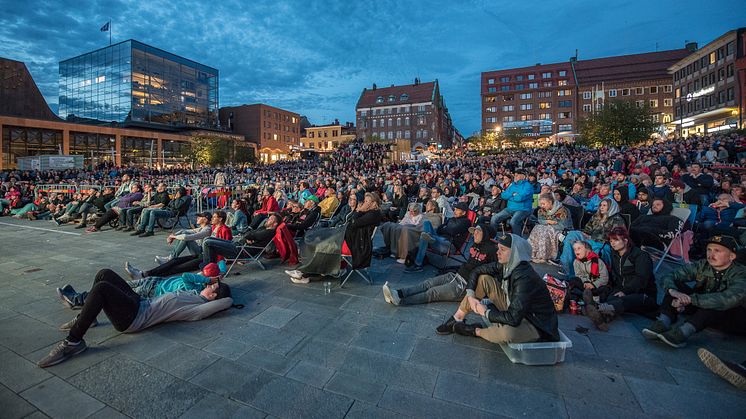 Bild från förra torsdagen då borta matchen sändes på Stortorget.