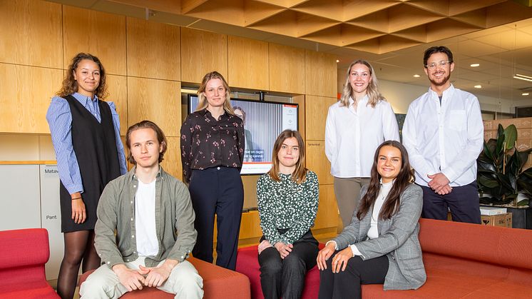 Posten og Bring koncerntraineer 2022 (f.v.): Nadia Sanderhoff Jensen, Emil Jansson, Anna Estefors, Anna Wilhelmsson, Signe Ellevold Nytrøen, Sabina Langås, og Maximilian Mangelus.