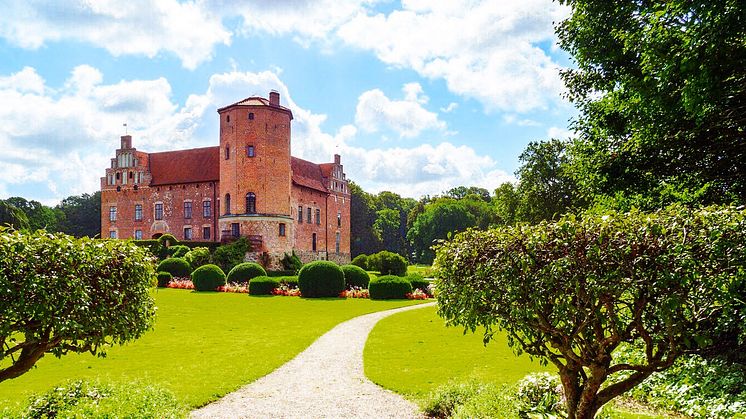 Antikrundan gör ett stopp i Malmö med inspelning den 5 september i Stallarna vid Torups slott.