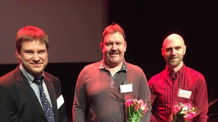 Stolta pristagare. Från vänster: Gunar Rådberg, ordförande i GRAMKO, och pristagarna Sören Eriksson, Boliden Kristineberg och Johan Holmberg, Boliden Garpenberg.