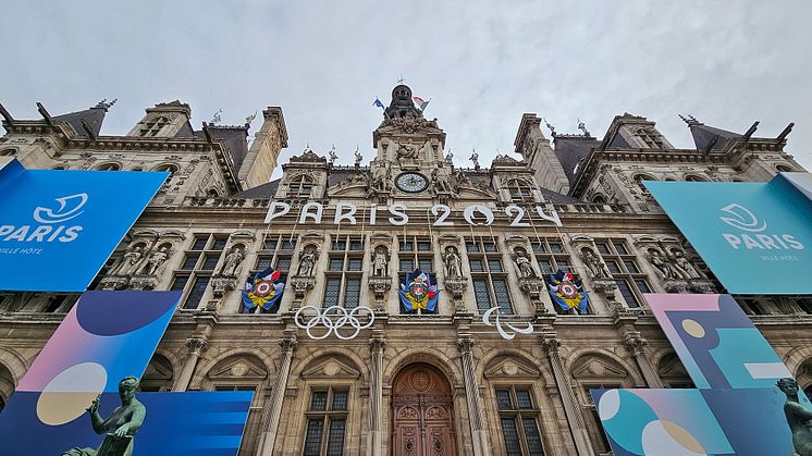 OS i Paris äger rum på flera ikoniska platser i hela Frankrike, inklusive Stade de France, Versailles slott och Champ de Mars.