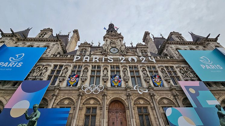 OS i Paris äger rum på flera ikoniska platser i hela Frankrike, inklusive Stade de France, Versailles slott och Champ de Mars.