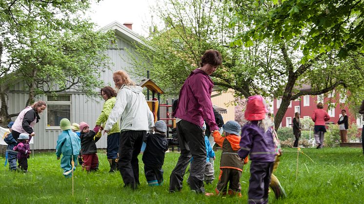 36 400 barn går baklänges för trafiksäkerhet