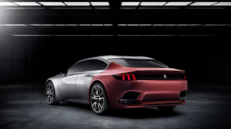 Peugeot Exalt konceptbil bak_sharkskin