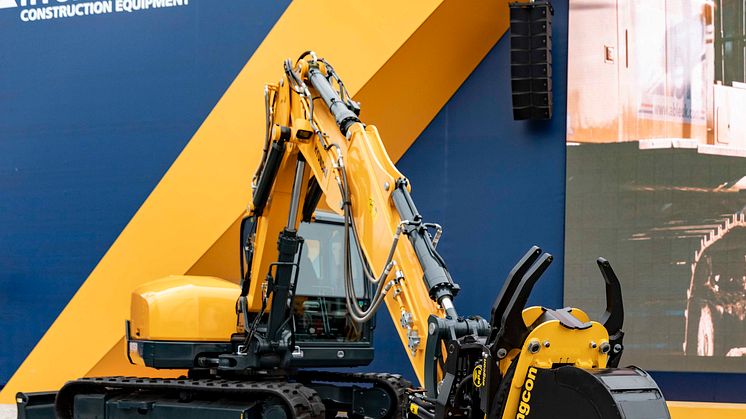 Hyundai fabriksförbereder sina grävmaskiner för Engcons tiltrotatorer