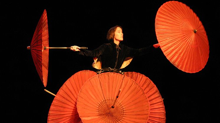 Internationell cirkusmagi med LE CIRQUE INVISIBLE på Stora Teatern 10-14 april