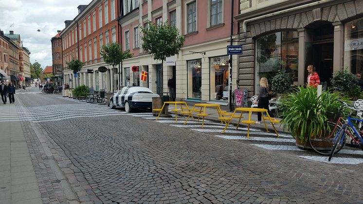 Bild: Förra årets tema i Lund var ”Staden andas med dina steg”. Klostergatan målades för att uppmuntra fotgängarna att ta plats. I årets lite nedbantade version fokuserar vi på dialog och firande!