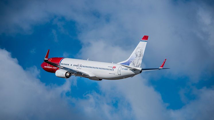 Norwegian 737-800 aircraft