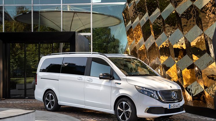 8-personers elbil fra Mercedes-Benz har fået prisskilt