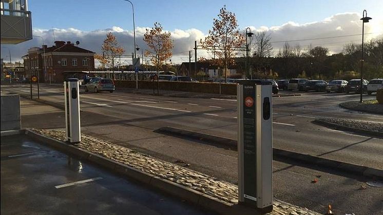 Laddstationer vid Ronneby Resecentrum som en del av EU-projektet MECOR.