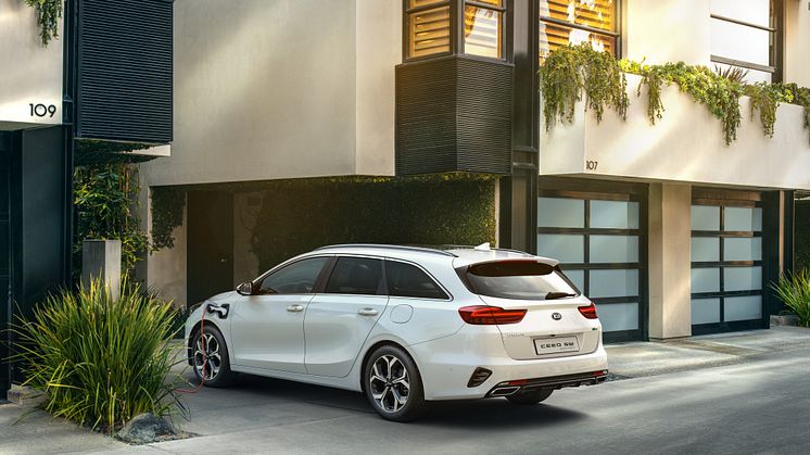 Med lanceringen af den nye Ceed SW plug-in hybrid kan KIA tilføje endnu en lovende plug-in-hybrid til sit allerede populære modelprogram af elektrificerede biler