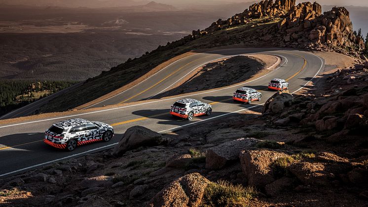 4x Audi e-tron prototype i rekuperationstest på Pikes Peak