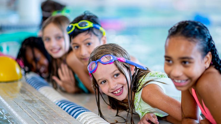 Gratis simskola i sommar – för tjugonde året!