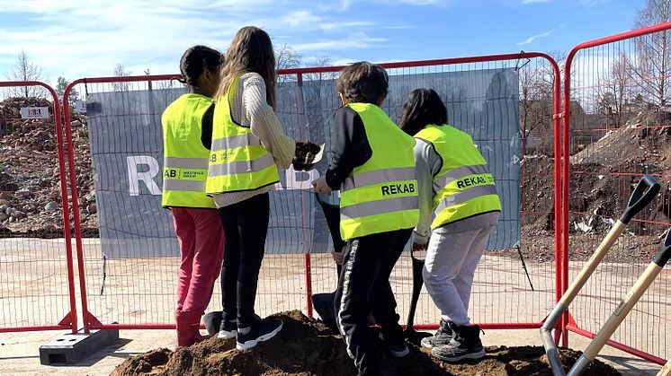 Första spadtaget för nya Örjansskolan i Skellefteå kommun