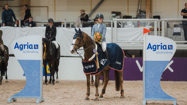 Kajsa Björe  och Shes Got It från Jump Club Ridsportförening tog hem segern i andra kvalet av Agria Star of Tomorrow för 6-åriga hästar