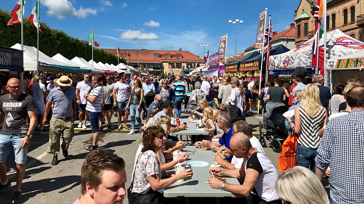 International Street Market lockade mycket folk till Lidköping i somras och kommer nu tillbaka sommaren 2018.