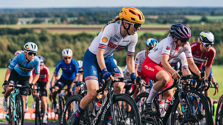 Top women cyclists hotsell