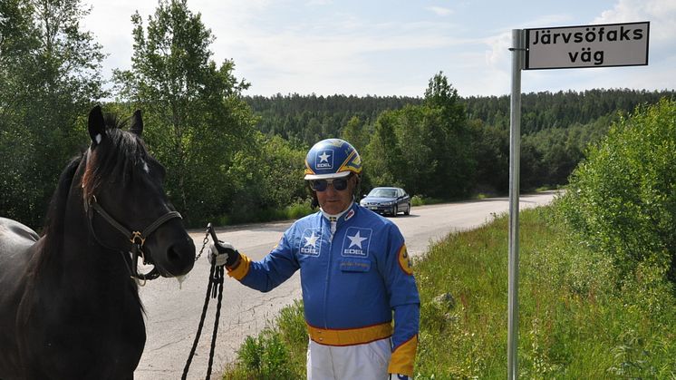 Järvsöfaks väg invigd – och Caroline Holm blev förste Järvsöfaks-stipendiat